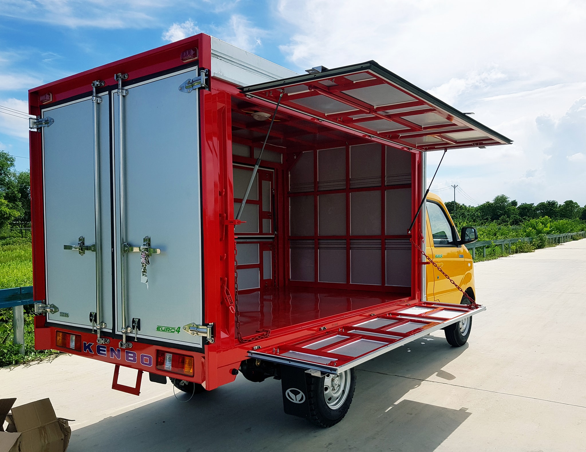 XE TẢI KENBO 900KG THÙNG CÁNH DƠI - BÁN HÀNG LƯU ĐỘNG